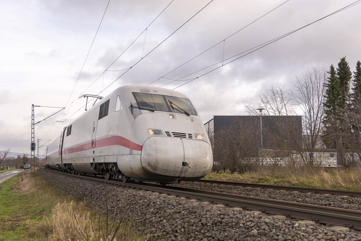 ICE auf freier Strecke ICE auf freier Strecke